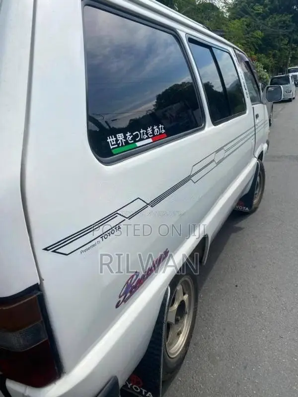 Toyota CR27 1989 Van (Used)