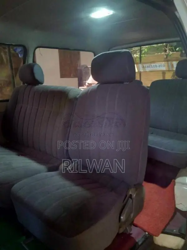 Toyota CR27 1989 Van (Used)