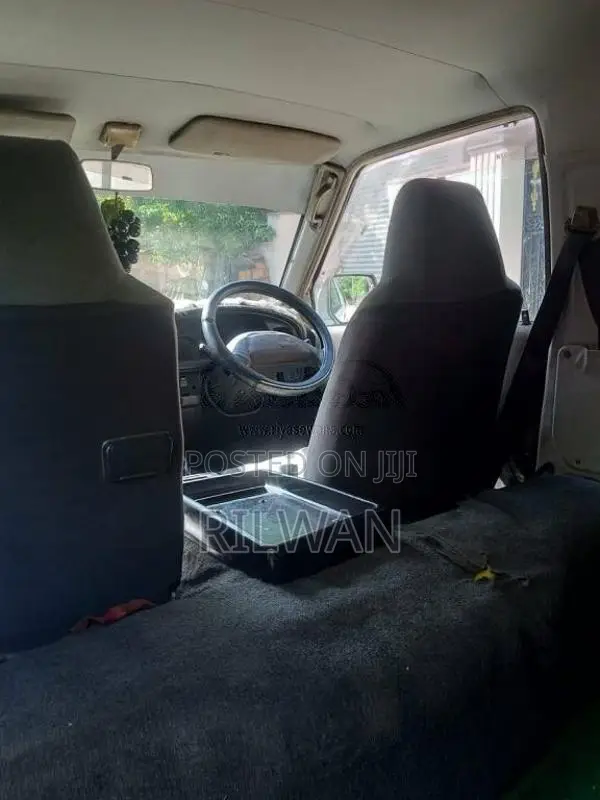Toyota CR27 1989 Van (Used)