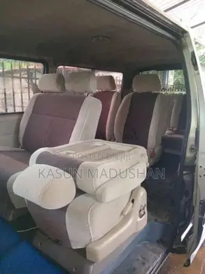 Toyota Dolphin 113 1991 Van (Used)