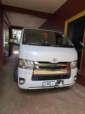 Toyota KDH 2015 Van (Used)