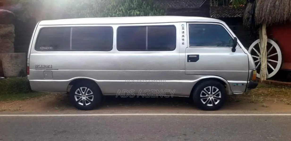 Toyota LH30 1982 Van (Used)