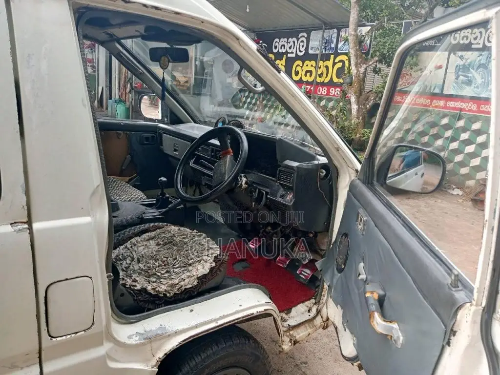 Toyota CM36 1990 Van (Used)