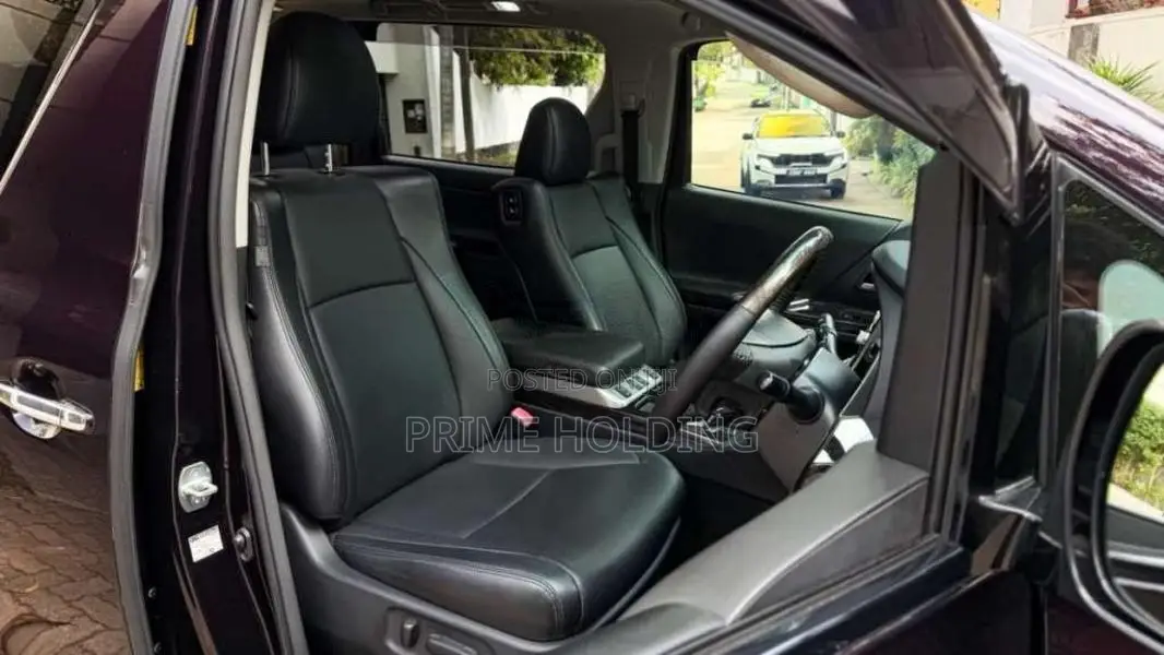 Toyota Vellfire Executive Lounge 2014 Van (Used)