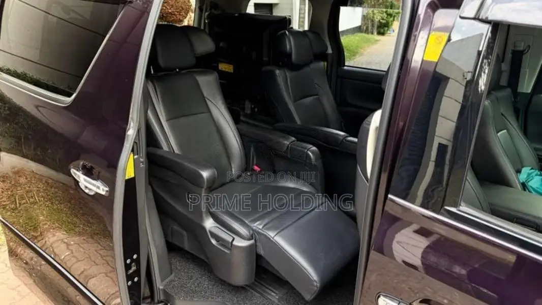 Toyota Vellfire Executive Lounge 2014 Van (Used)
