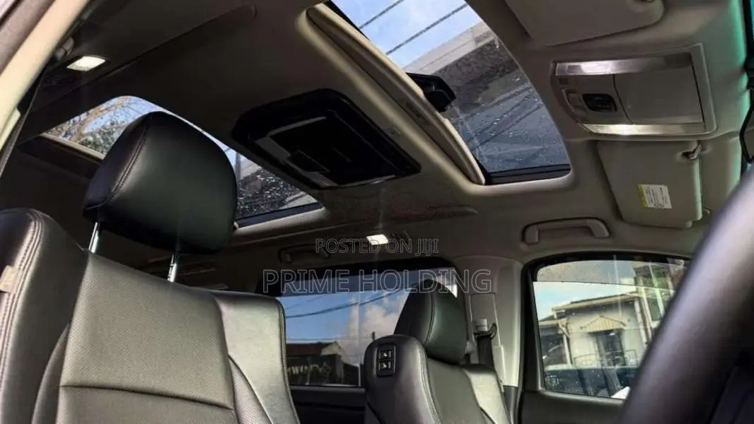 Toyota Vellfire Executive Lounge 2014 Van (Used)