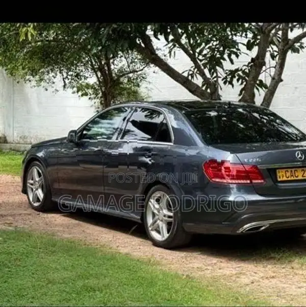 Mercedes Benz E220 AMG 2013