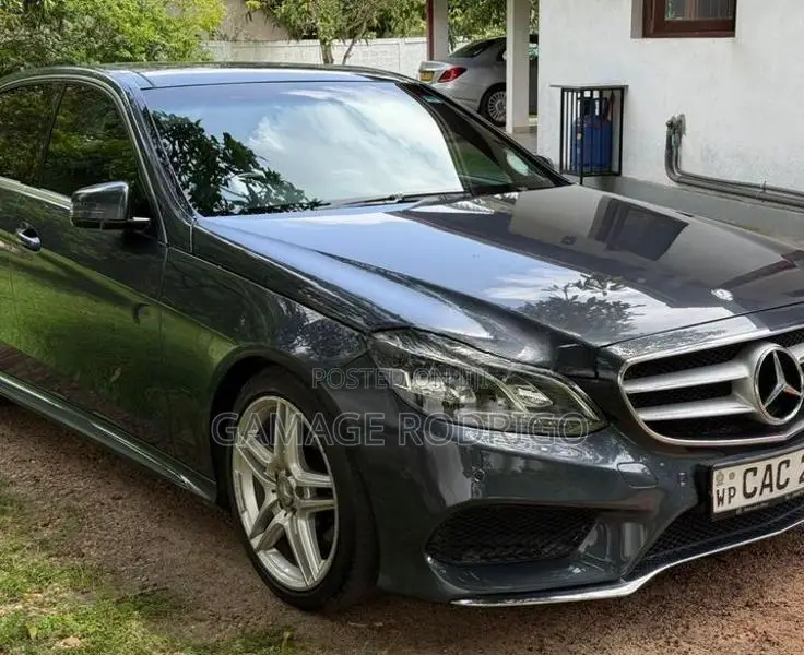 Mercedes Benz E220 AMG 2013