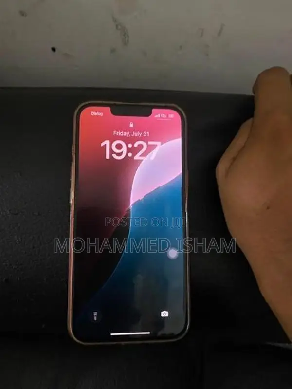 Apple iPhone 13 (Used)
