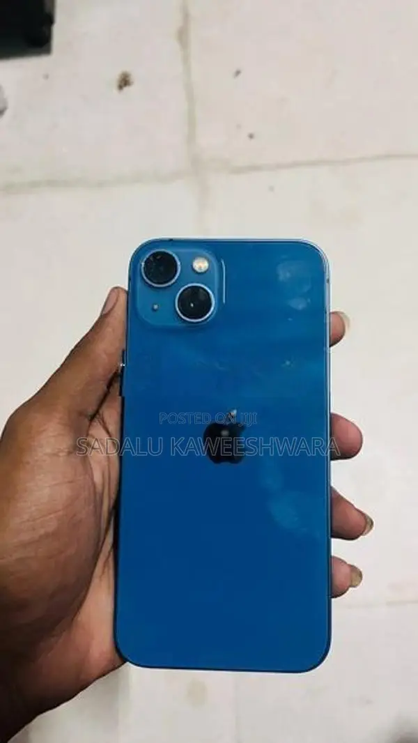 Apple iPhone 13 (Used)