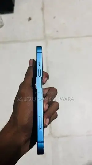 Apple iPhone 13 (Used)