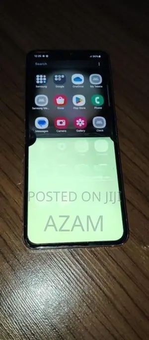 Samsung Galaxy Z Flip 5 (Used)