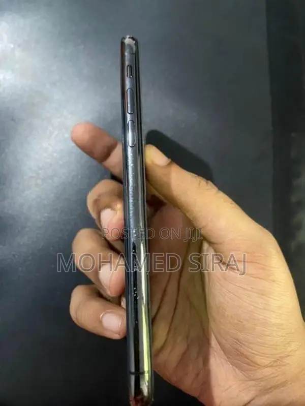 Apple iPhone X (Used)