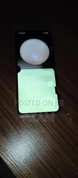 Samsung Galaxy Z Flip 5 (Used)