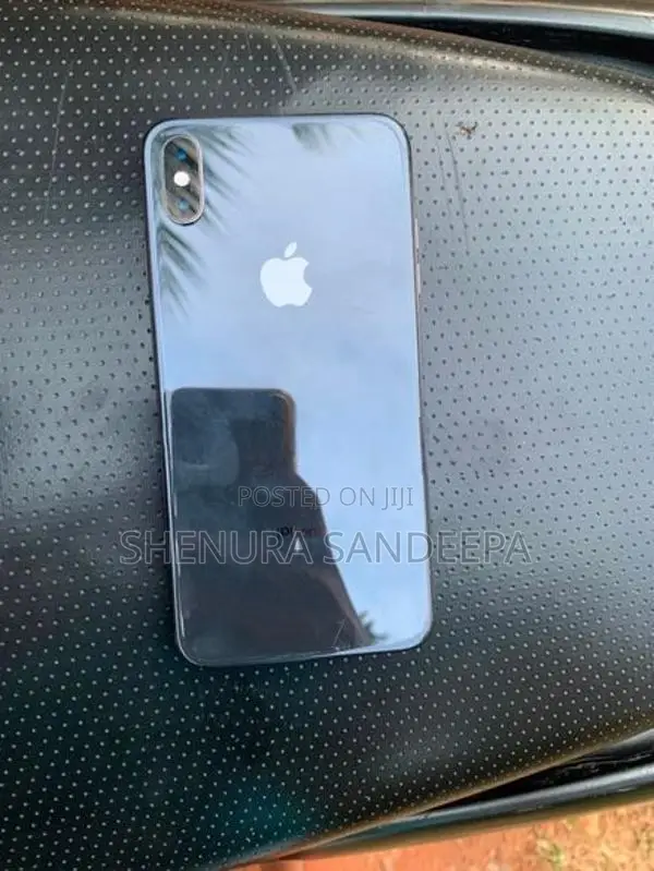 Apple iPhone XS Max (Used)