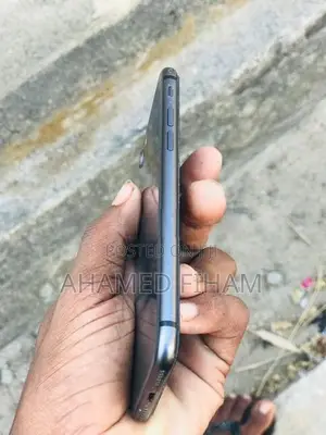 Apple iPhone 8 (Used)