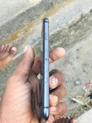 Apple iPhone 8 (Used)