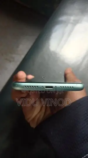 Apple iPhone 11 (Used)