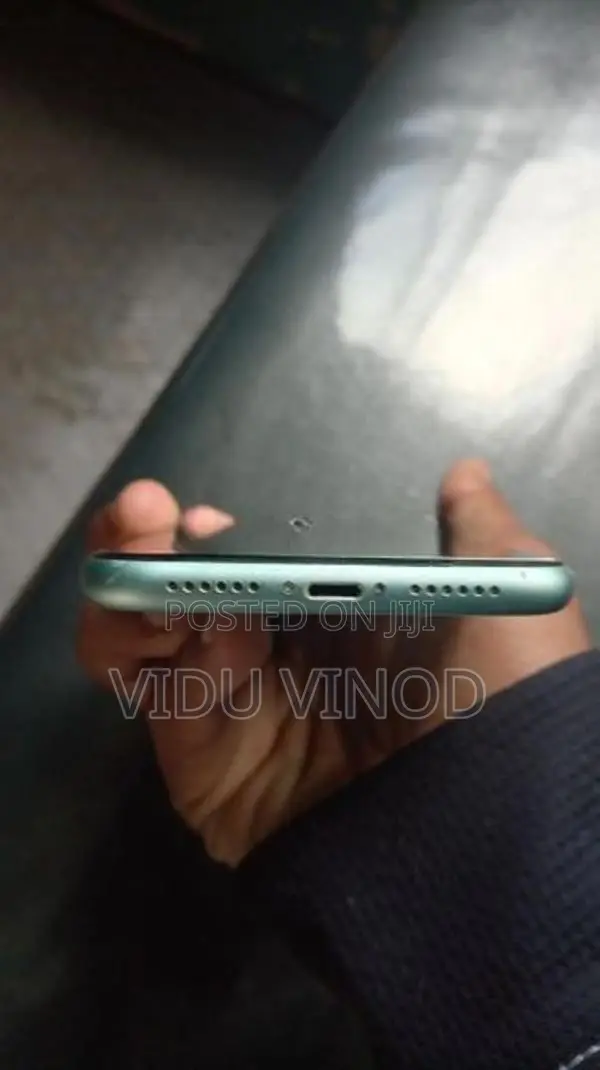 Apple iPhone 11 (Used)