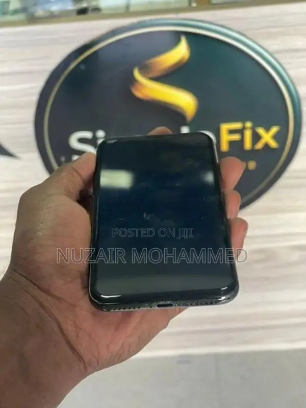 Apple iPhone X (Used)
