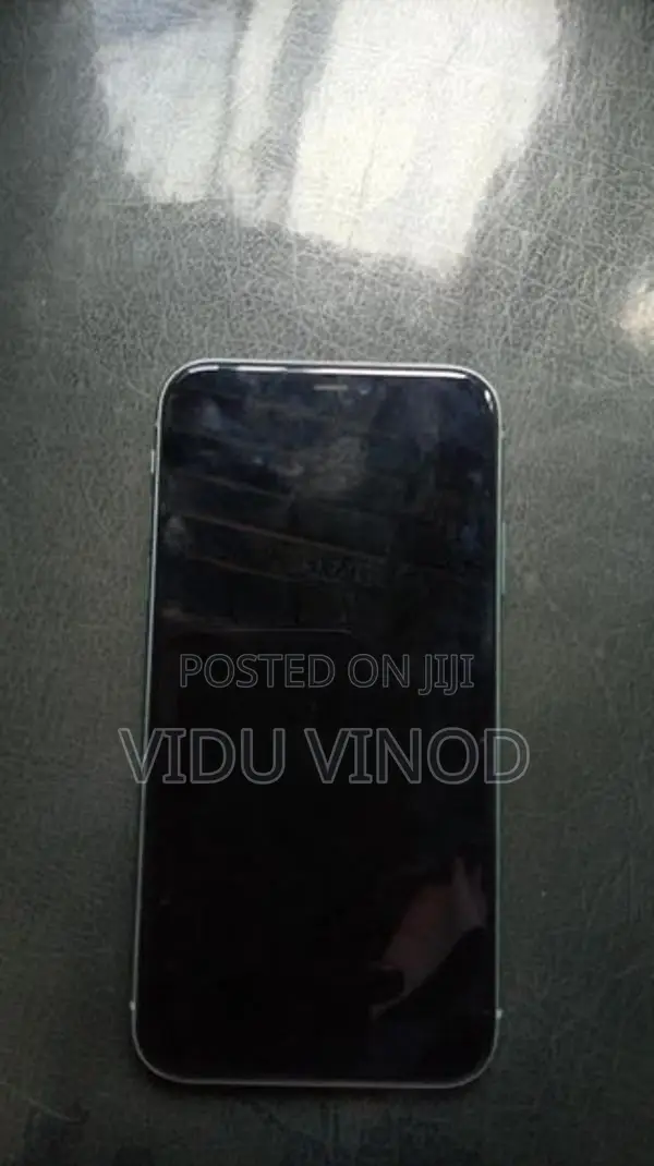 Apple iPhone 11 (Used)