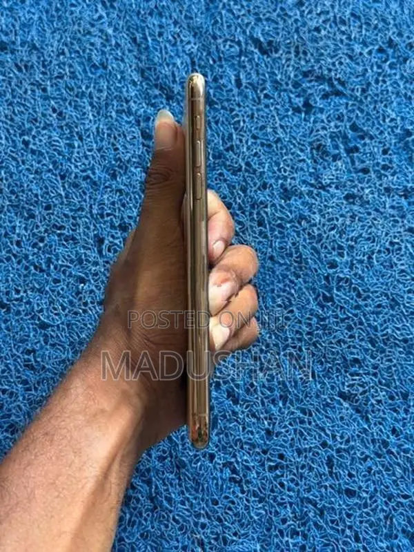 Apple iPhone 11 Pro Max (Used)