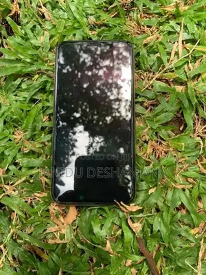 Apple iPhone XS (Used)