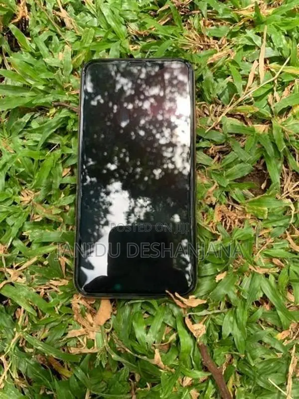 Apple iPhone XS (Used)