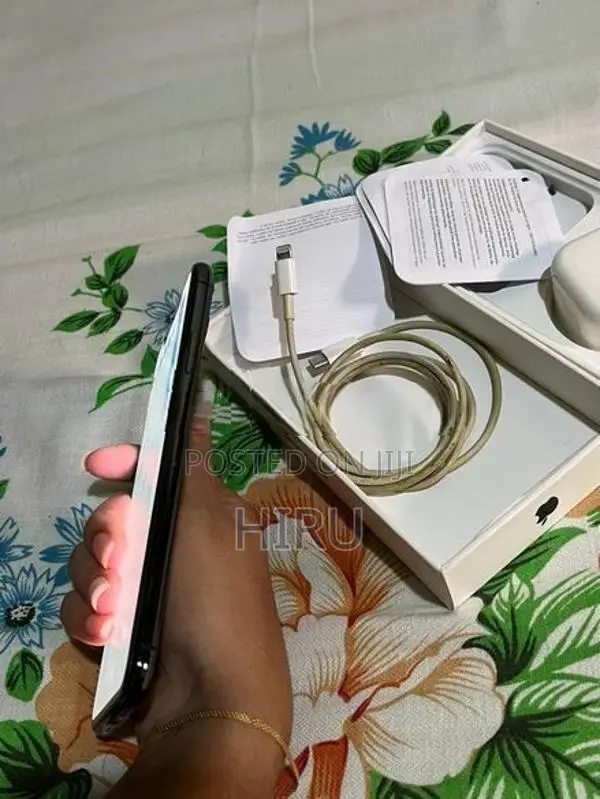 Apple iPhone 11 Pro Max (Used)