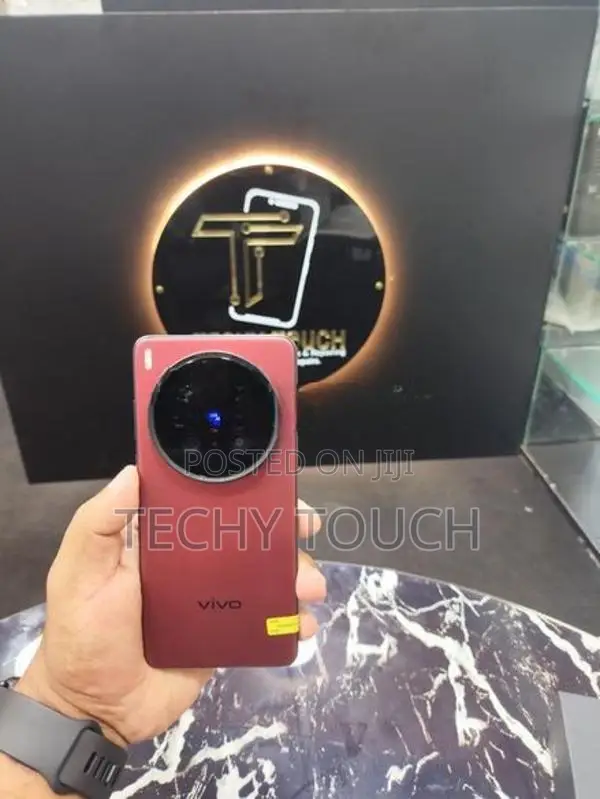 Vivo x200 ultra (Used)