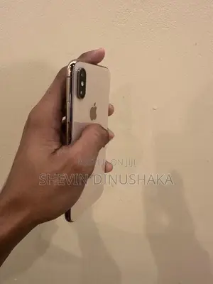 Apple iPhone XS (Used)