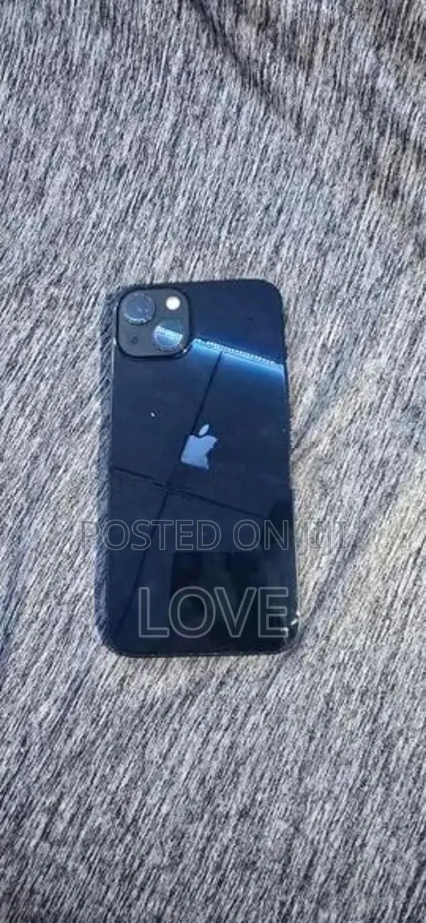 Apple iPhone 13 (Used)