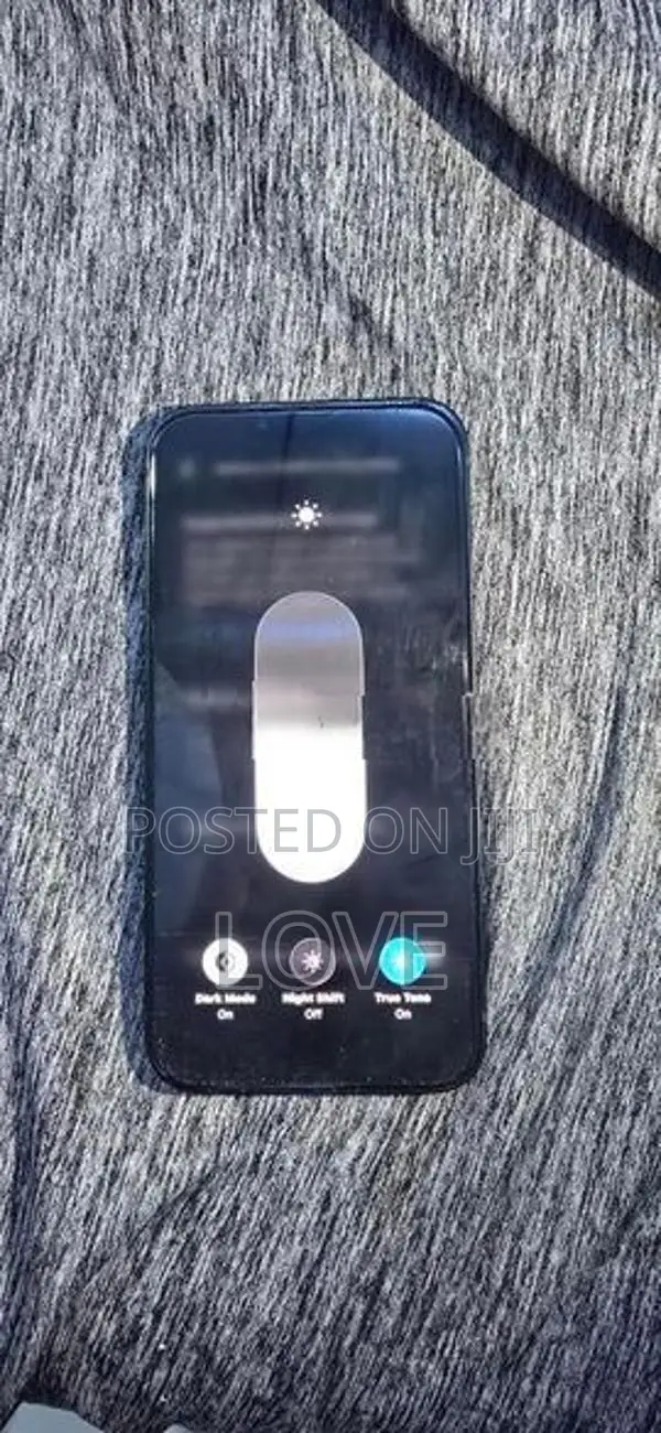 Apple iPhone 13 (Used)