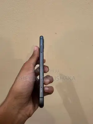 Apple iPhone 11 (Used)