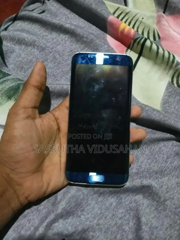 Samsung Galaxy S7 Edge (Used)
