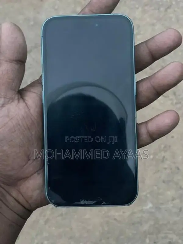 Apple iPhone 16 (Used)