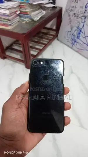 Apple iPhone 7 (Used)