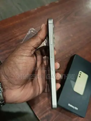 Samsung Galaxy S25 5G (Used)