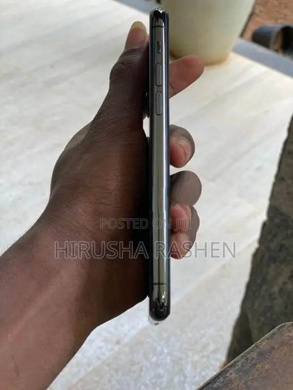 Apple iPhone 11 Pro (Used)