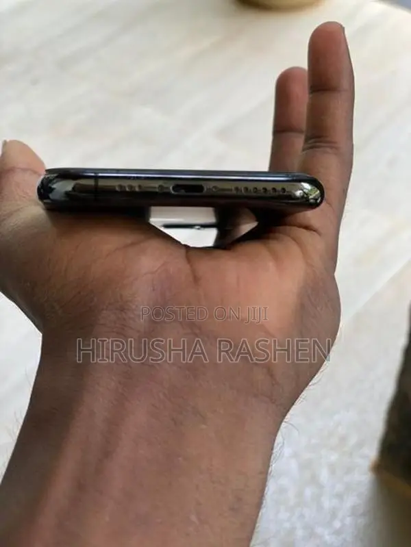 Apple iPhone 11 Pro (Used)