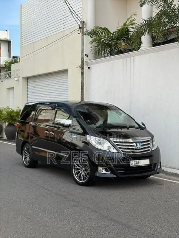 Toyota Alphard Executive Lounge 2014