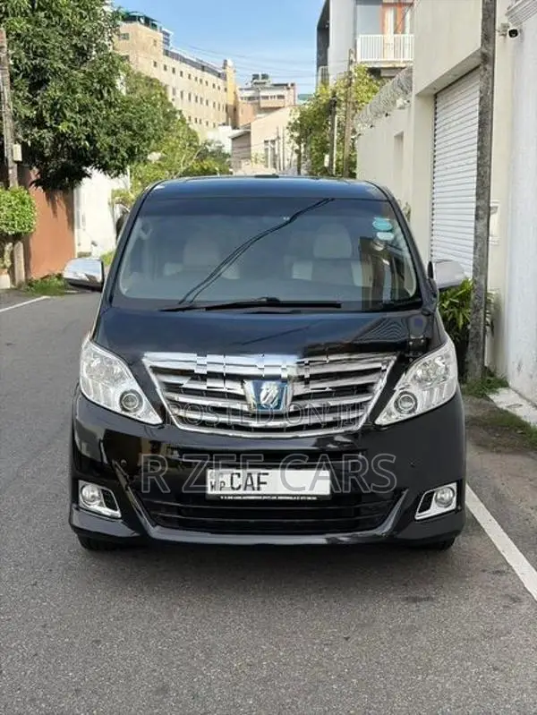 Toyota Alphard Executive Lounge 2014