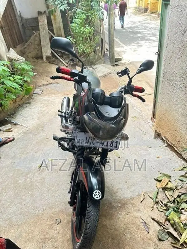 Bajaj Discover 150 2012