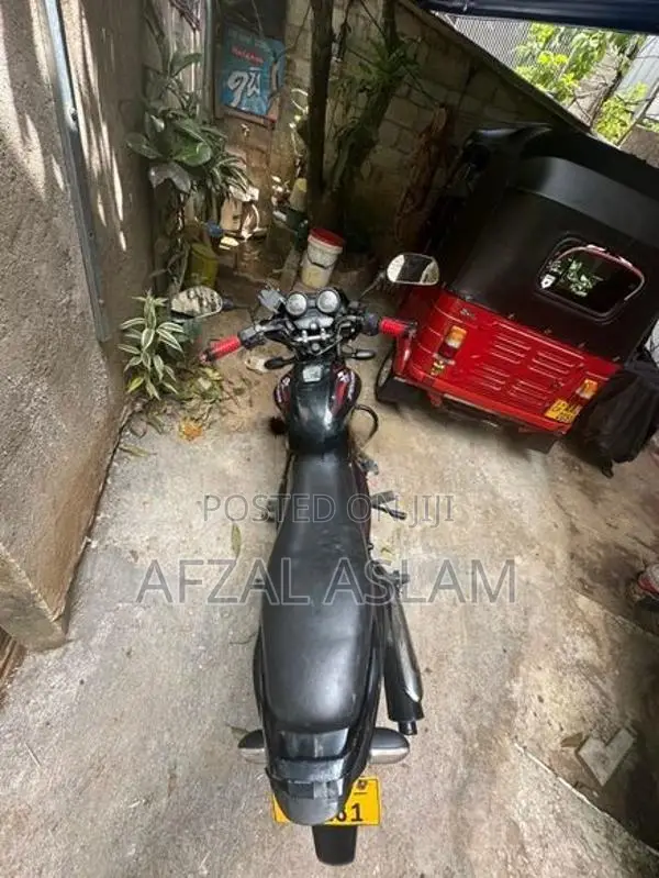 Bajaj Discover 150 2012