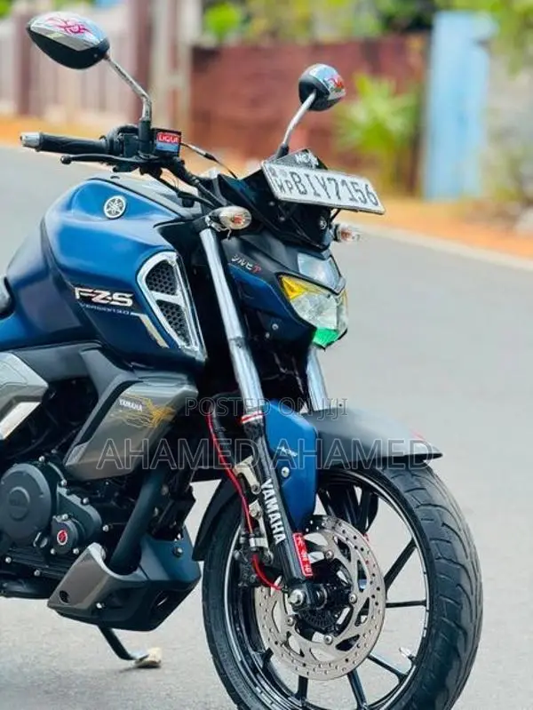 Yamaha FZS V