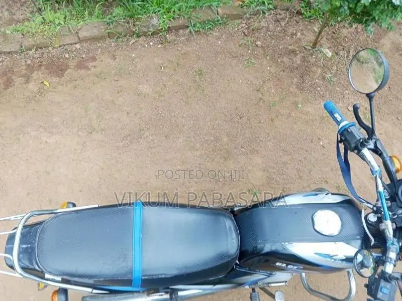 Bajaj CT100 2017
