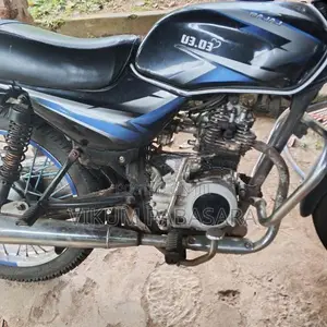 Bajaj CT100 2017