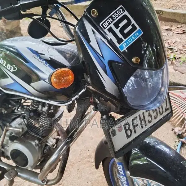 Bajaj CT100 2017