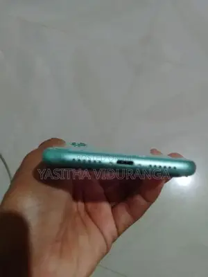 Apple iPhone 11 (Used)