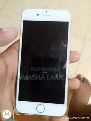 Apple iPhone 8 (Used)